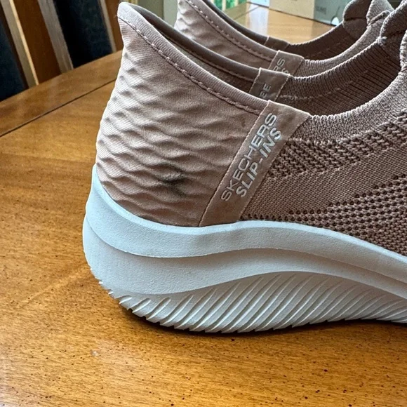 Skechers Light Brown, Slip-In Athletic Sneakers, size 8.5 - Picture 3 of 6